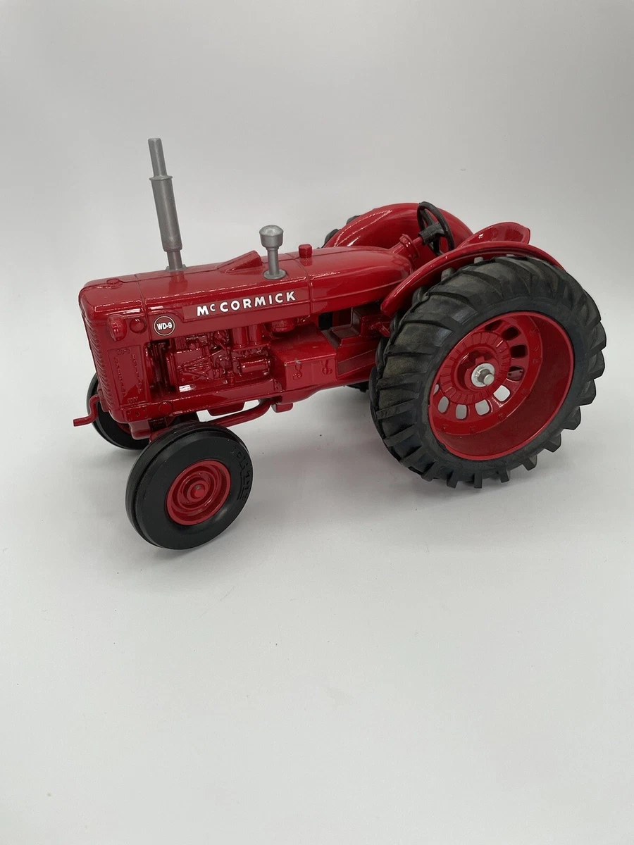 ERTL 1 16 INTERNATIONAL MCCORMICK WD9 TRACTOR FARM TOY RED WD 9