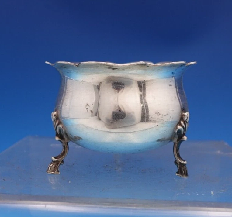 Grand Colonial by Wallace Sterling Silver Salt Dip #4821  1.9 ozt. (#8261) - Image 2 of 4