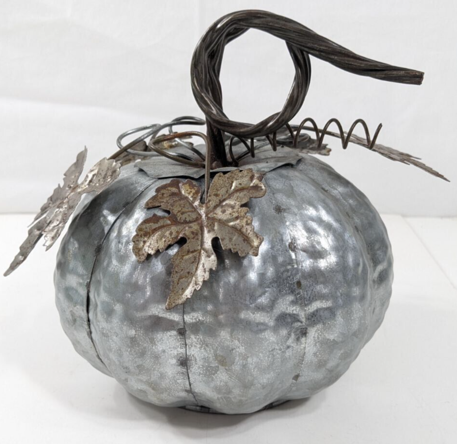 Rustic Farm Metal Pumpkin Decoration For Fall, Autumn, Halloween