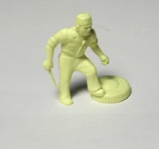 Vintage Marx Sears Service Center Allstate Playset 1.5" Tire Man Figure in Cream