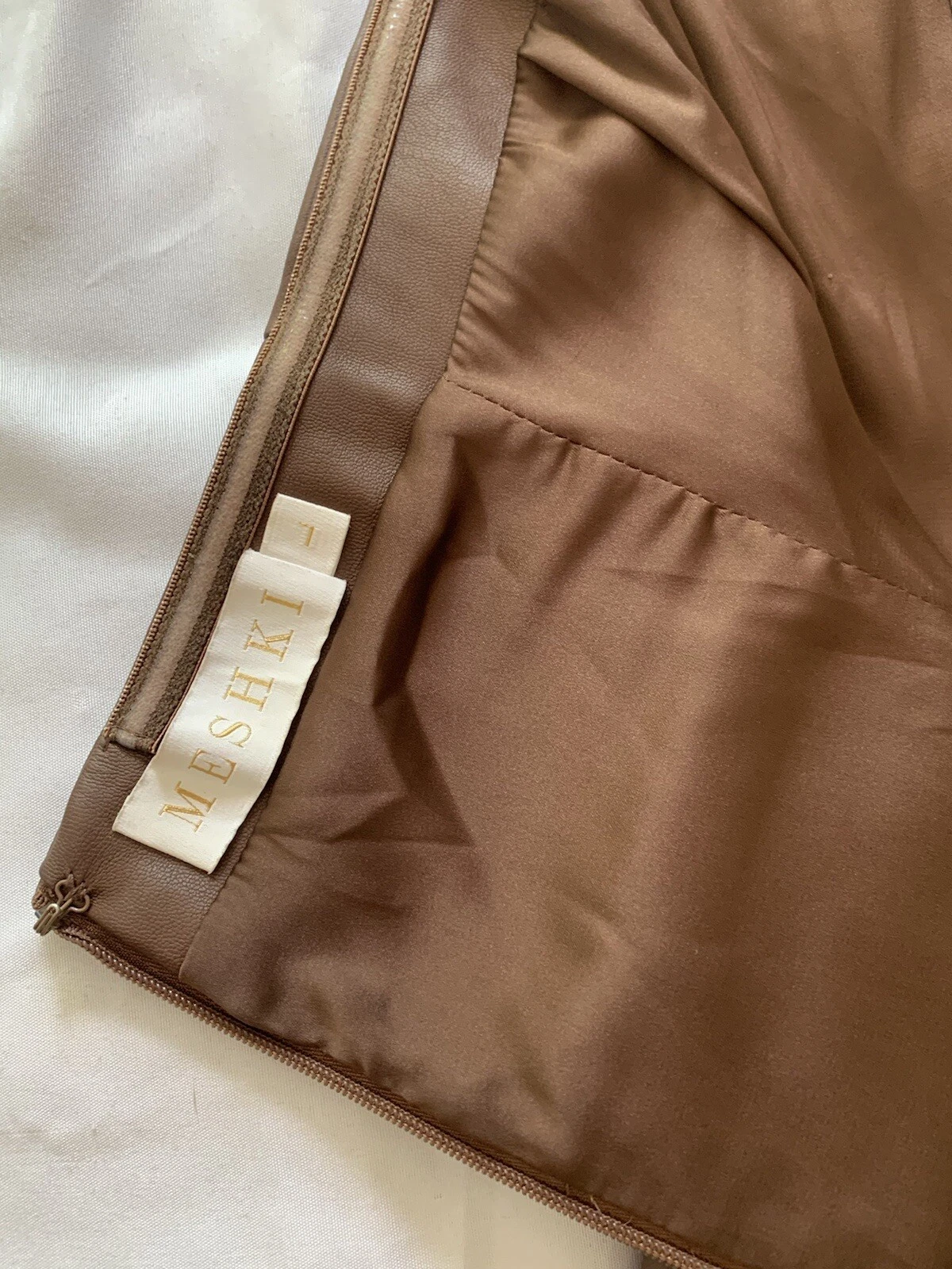 VETEMENTS Abbigliamento