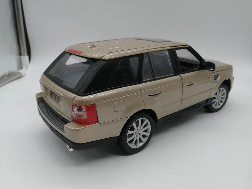 Range Rover sport gold metallic 1/18 Bburago Burago no box - Immagine 3 di 4