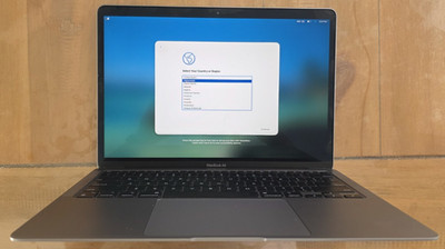 Apple MacBook Air (M1 Chip) 13.3'' - (8CPU/8GPU, 8GB, 512 GB) - Space Gray
