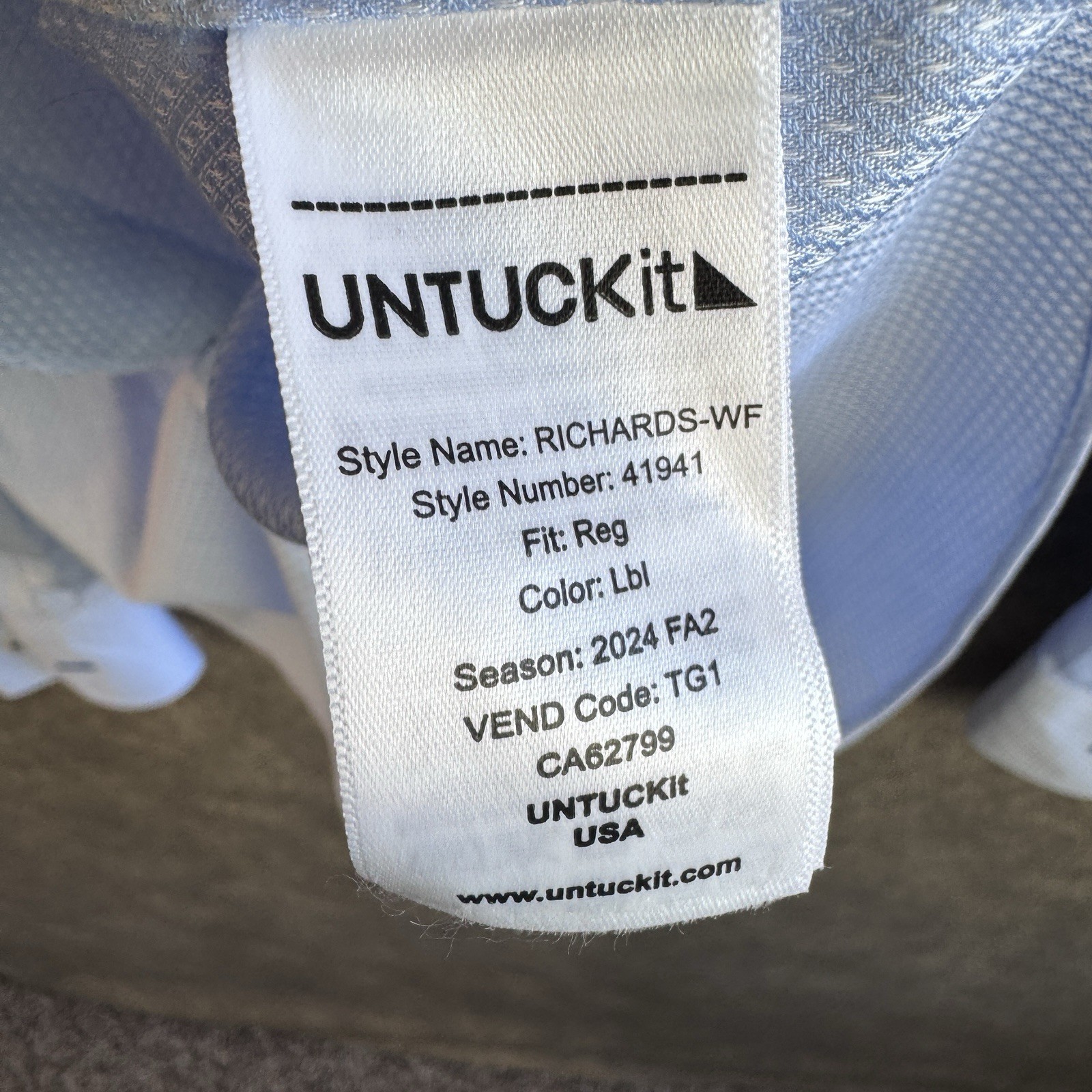 UNTUCKit Richards Button Down Shirt Medium Light … - image 4