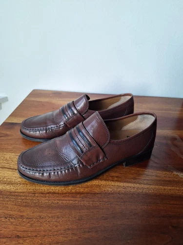 Mocassini Clarks Aston Mind Penny in pelle marrone scarpe slip on extra larghe taglia UK 8