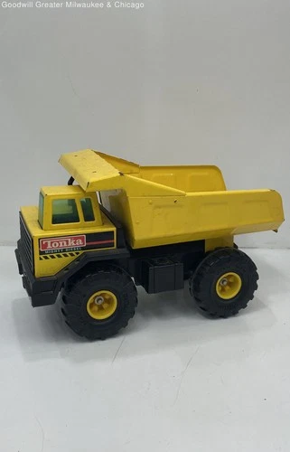 VNTG Tonka Steel Classic Mighty Dump Truck