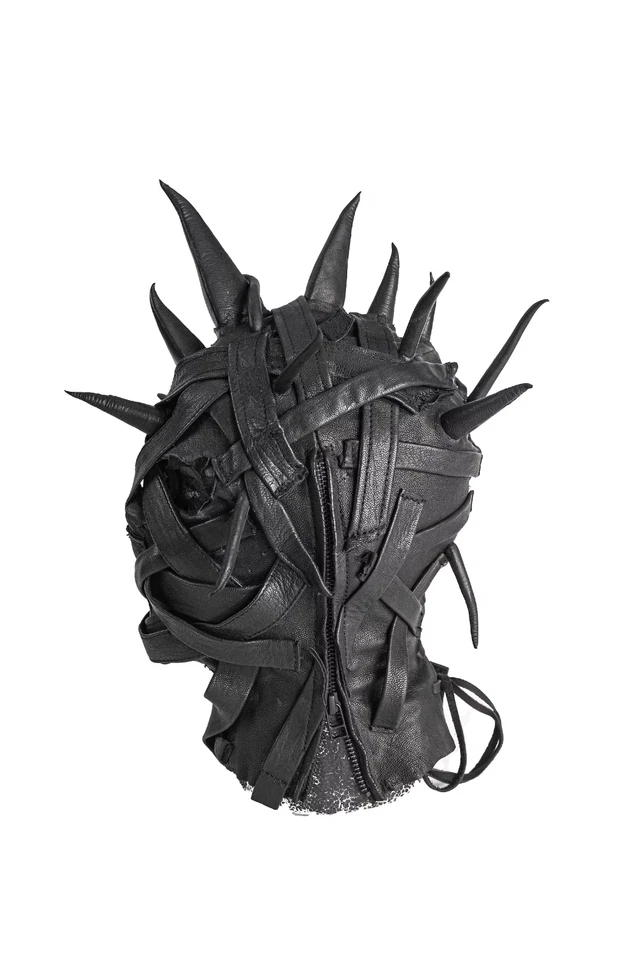 Capucha Gimp de cuero negro con púas | Máscara fetiche facial completa con correas y disfraces Foto 2 de 4