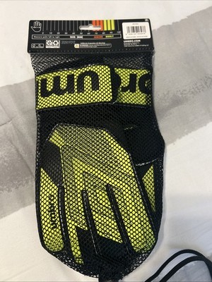 Umbro Junior Neon Yellow Goalie Gloves Goal Keeper Size MM BRAND NEW