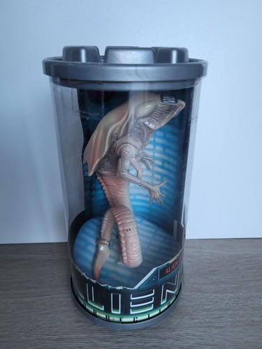 Figura Hasbro Neca Alien Chestburster Xenomorph HR Giger ALIENS Facehugger + EMBALAJE ORIGINAL - Imagen 2 de 12