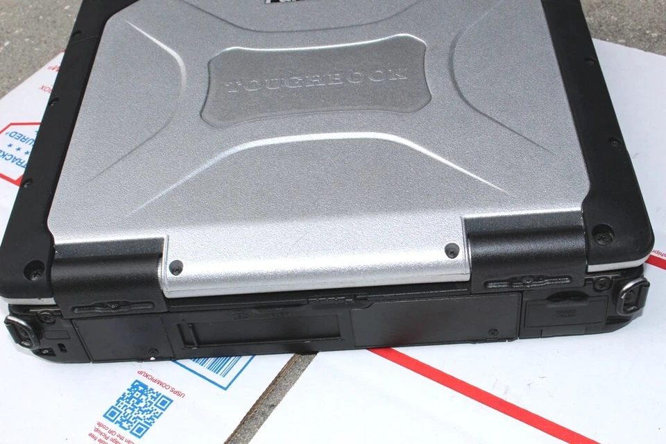 Panasonic CF-30 L7500 2 DUO 1.6GHZ/TOUCH/ BT/ DVDROM/ WIN10 P64/500GB HD Foto 2 de 4