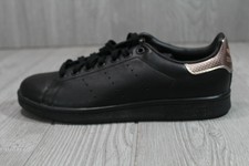 adidas black and gold tennis shoes
