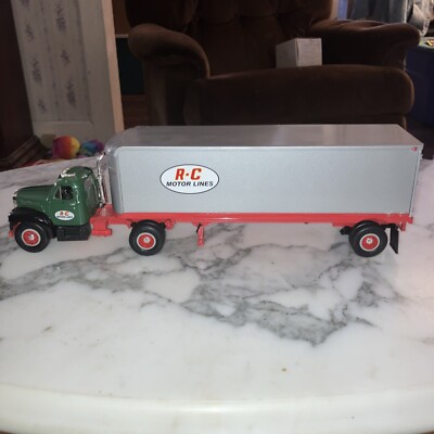 FIRST GEAR 1960 Model B-61 Mack Tractor & Trailer R-C Motor Lines