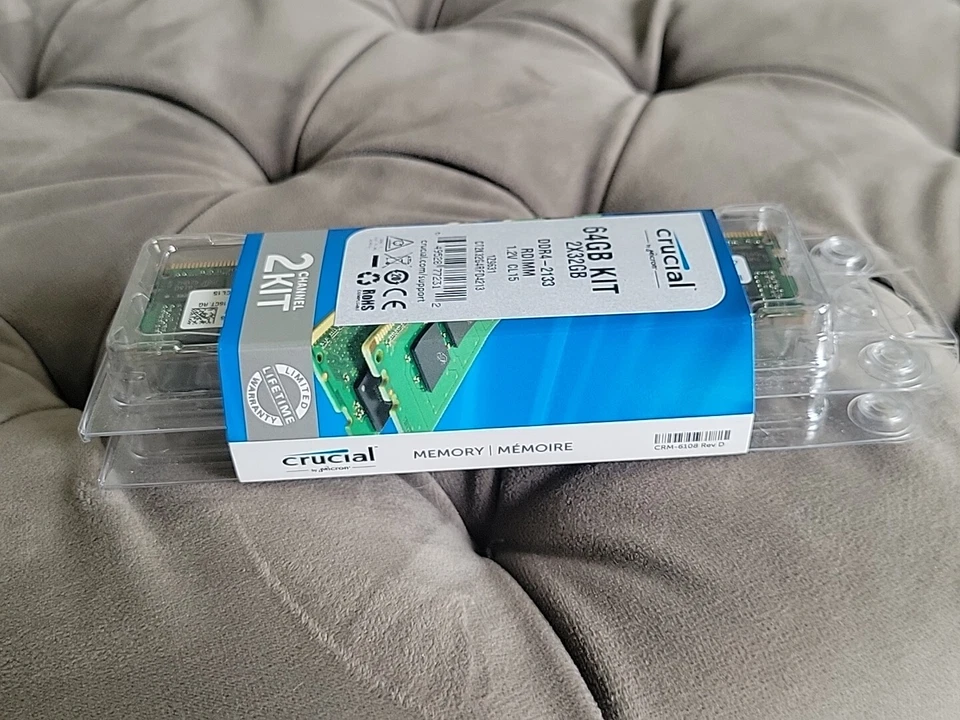 CRUCIAL 64GB (32GBx2) DDR4 2133 ECC REG PC4-17000 288-PIN SD RAM-CT2K32G4RFD4213 - Image 4 of 4