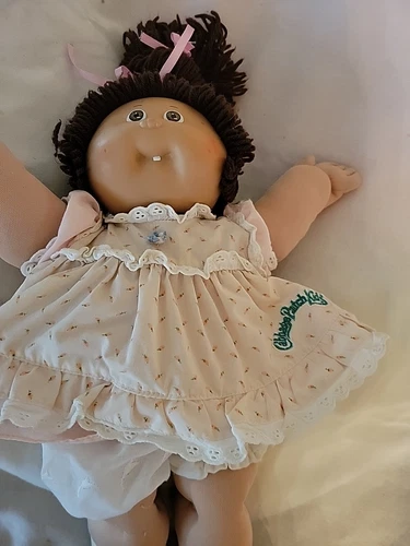 Vintage 1985 Cabbage Patch White Girl  Doll W Tooth w CP Dress, Panties, Shoes