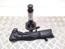 Isuzu D-Max jack and tool kit Mk2 2012 - 2022