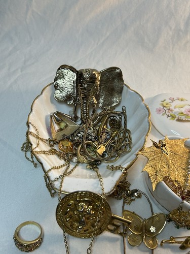 Vintage goldfarbenes Modeschmuck Konvolut: goldfarbene mystische Eule & Pfau - Bild 10 von 24
