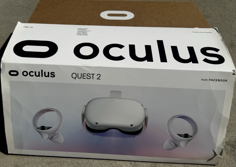 Meta Quest 2 VR Headset 128GB White Complete w/ Hand Controllers Tested