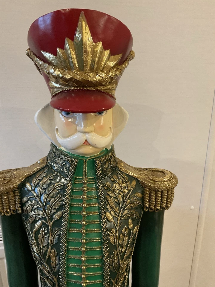 Christmas Nutcracker Statue Christmas Decoration  Stunning High End Collectable - Image 2 of 4