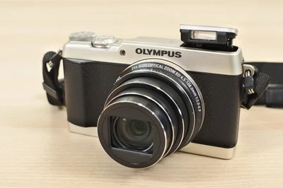 Appareil photo numérique Olympus Stylus SH-1 Silver 16MP Full HD - testé - Photo 1/4