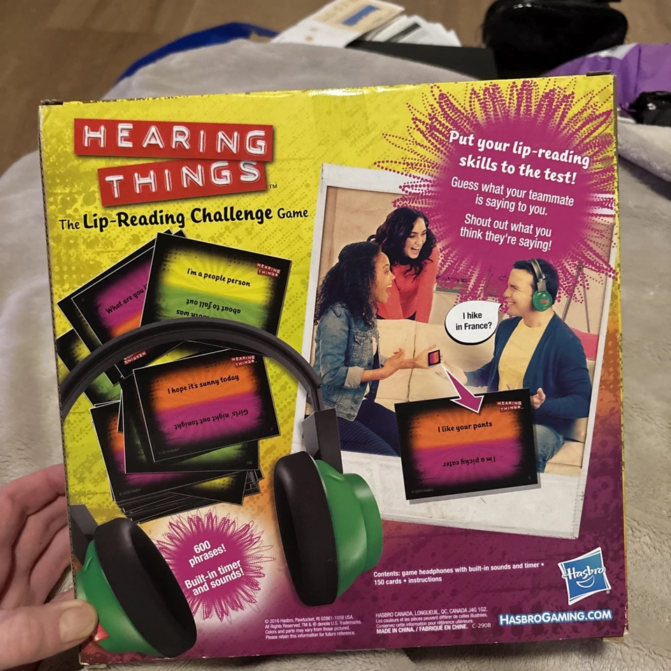 ¡NUEVAS COSAS AUDITIVAS! Juego The Lip-Reading Challenge de Hasbro Gaming con Auriculares Foto 3 de 4
