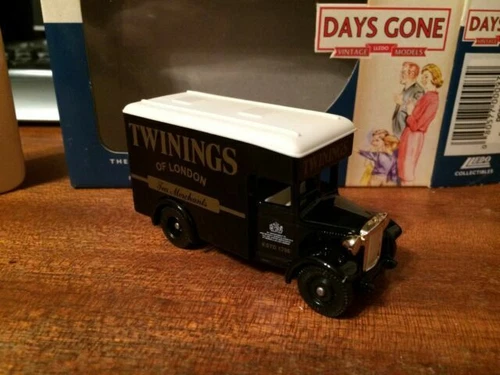 Lledo Plastic DENNIS Diecast Vehicles, Parts & Accessories