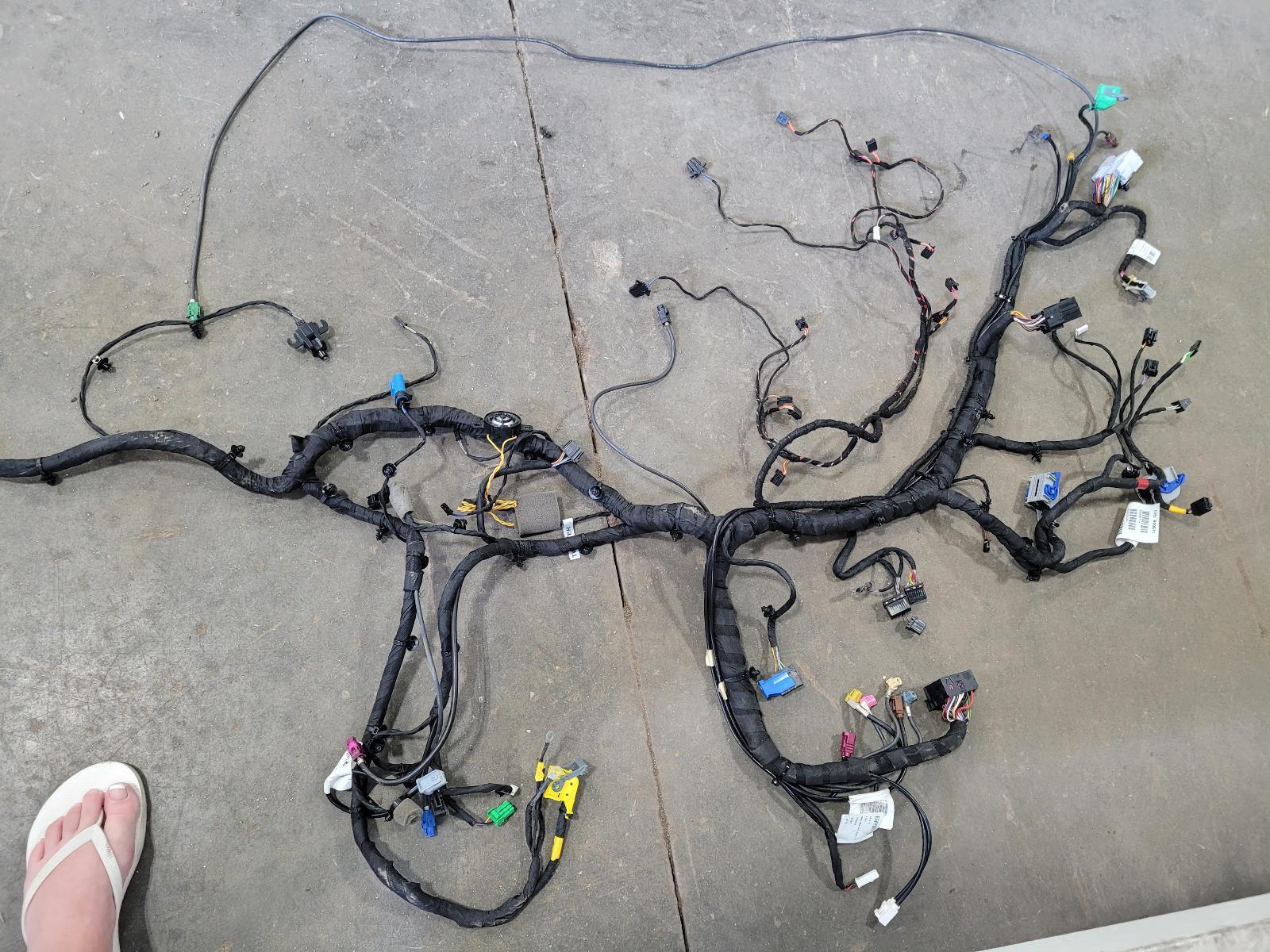 2017-2020 Ferrari Portofino Complete Dash Wire Harness; part# 809871, 795527