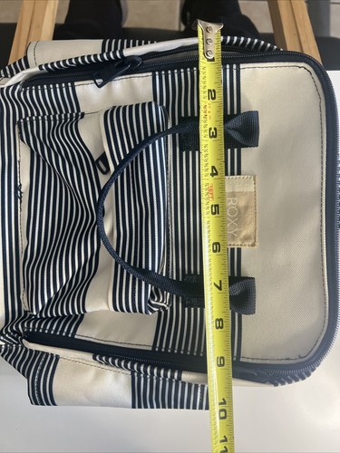 New No Tags Roxy lunchbox Backpack Stripped Navy Blue And Ivory - Picture 4 of 17