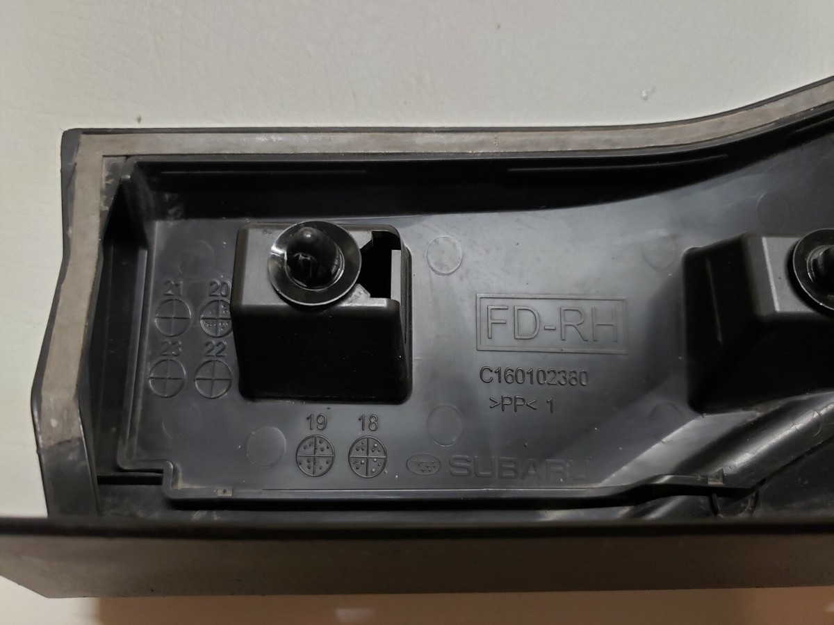 2019-2021 SUBARU FORESTER SPORT RH FRONT DOOR MOLDING TRIM OEM 