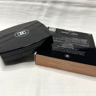 Chanel Les Symboles de Chanel Le Lion Oversize Illuminating Face