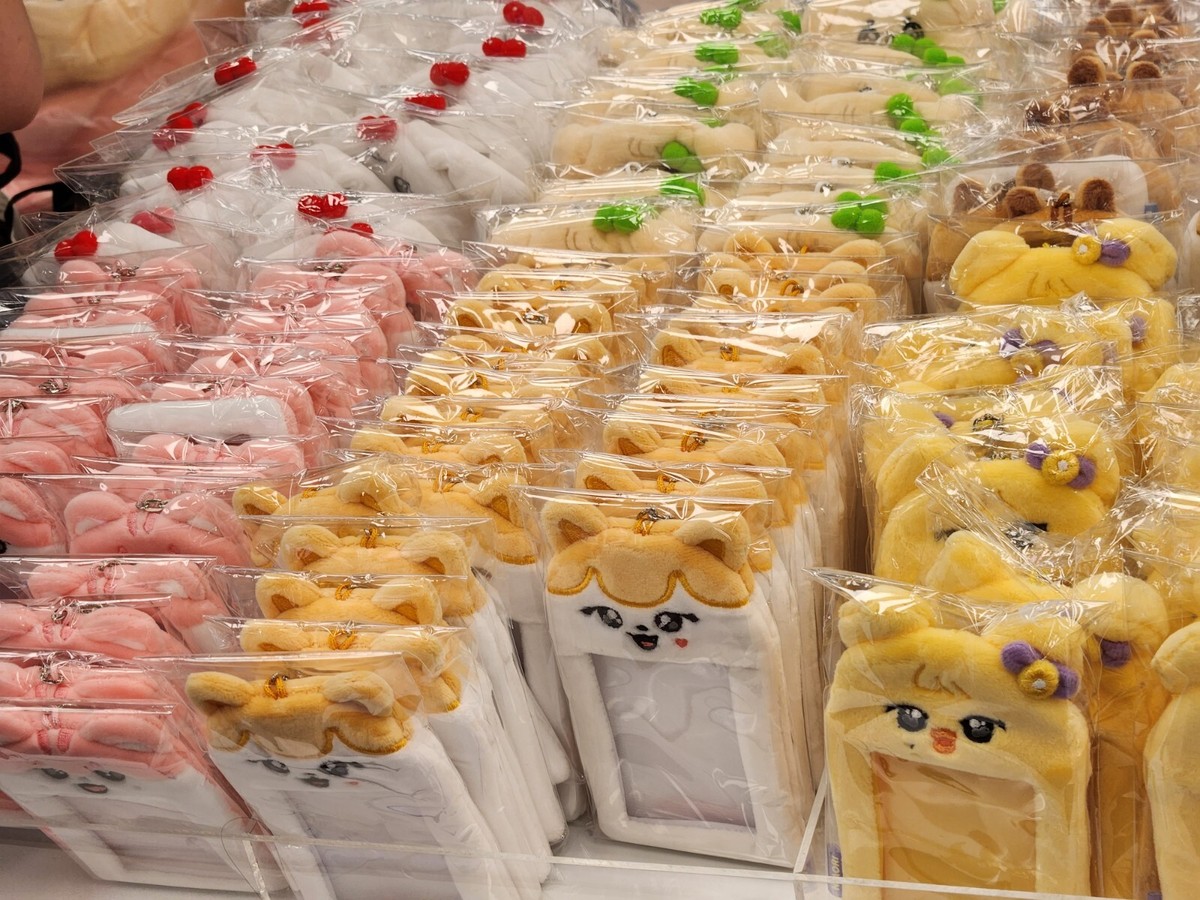 miniveイソ トレカキーホルダー IVE x MINIVE photocard holder POPUP MINIVE PARK official MD