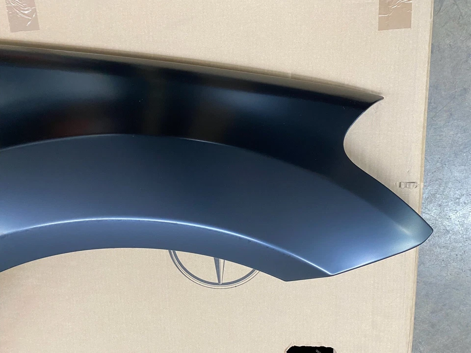 Guardabarros lateral derecho pasajero Mercedes W164 ML63 AMG 2007-2011 NUEVO A 164 881 02 01 Foto 2 de 4