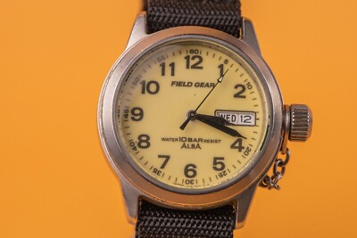 新品 希少　SEIKO ALBA FIELD GEAR V743-6A10 Seiko Alba Field Gear 100M V743-6A10 Full Lume Dial 36mm