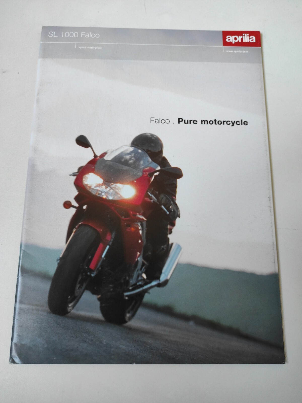 Brochure Aprilia SL 1000 Falco 2000 : complétez le dossier de votre moto avec ce catalogue UK