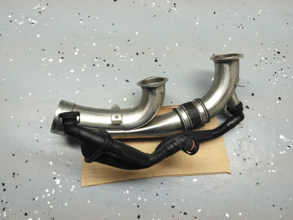 Audi RS5 B9 Engine Air Intake Manifold 06M129666AA 2018 - 2024 OEM - Image 4 of 4