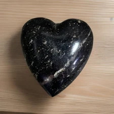 Carved Marble Stone Heart Shaped Paperweight Vintage 1970s Art Decor 3”