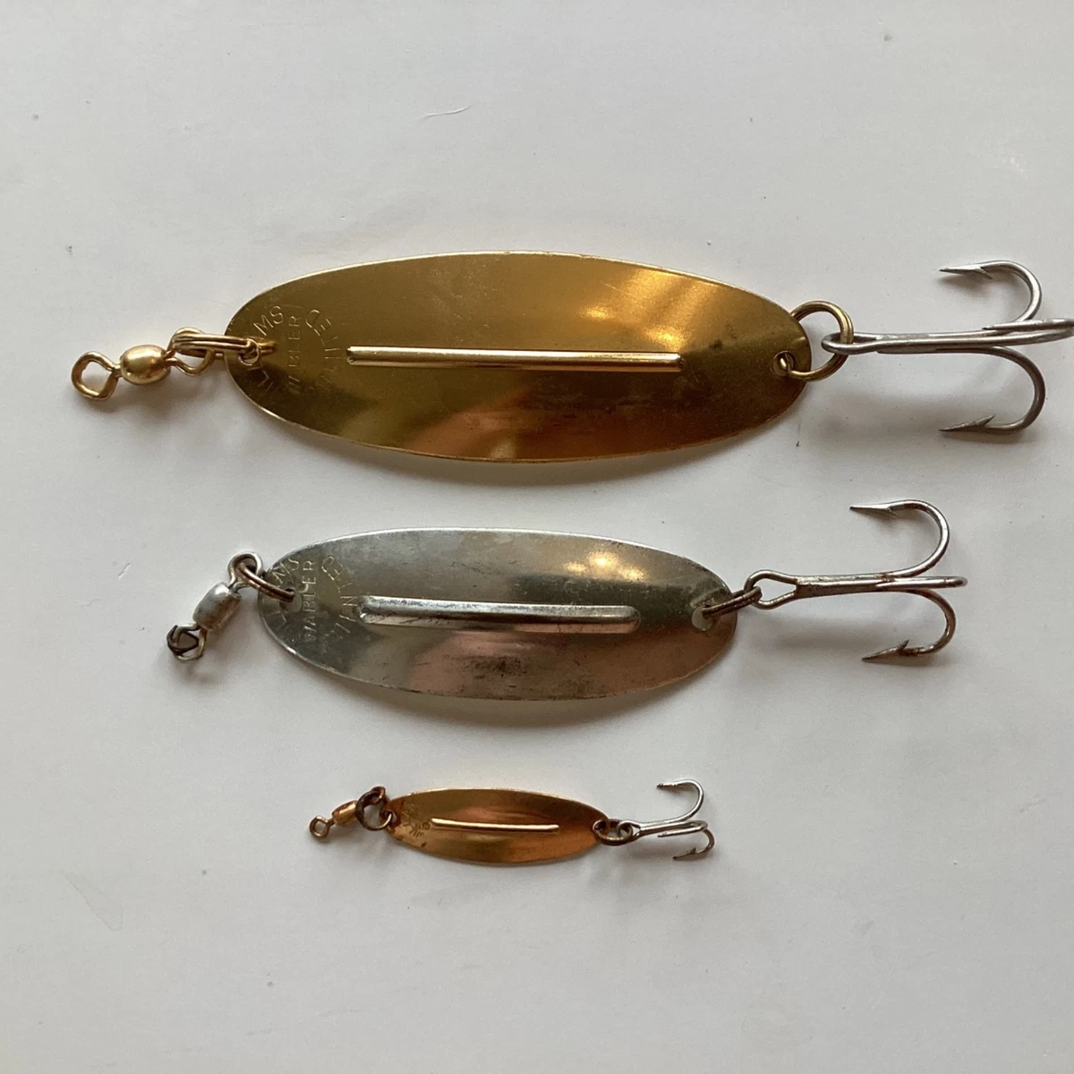 2x fish hooks with twist lock Owner Beast Soft Bait Hooks – Grumpys Tackle