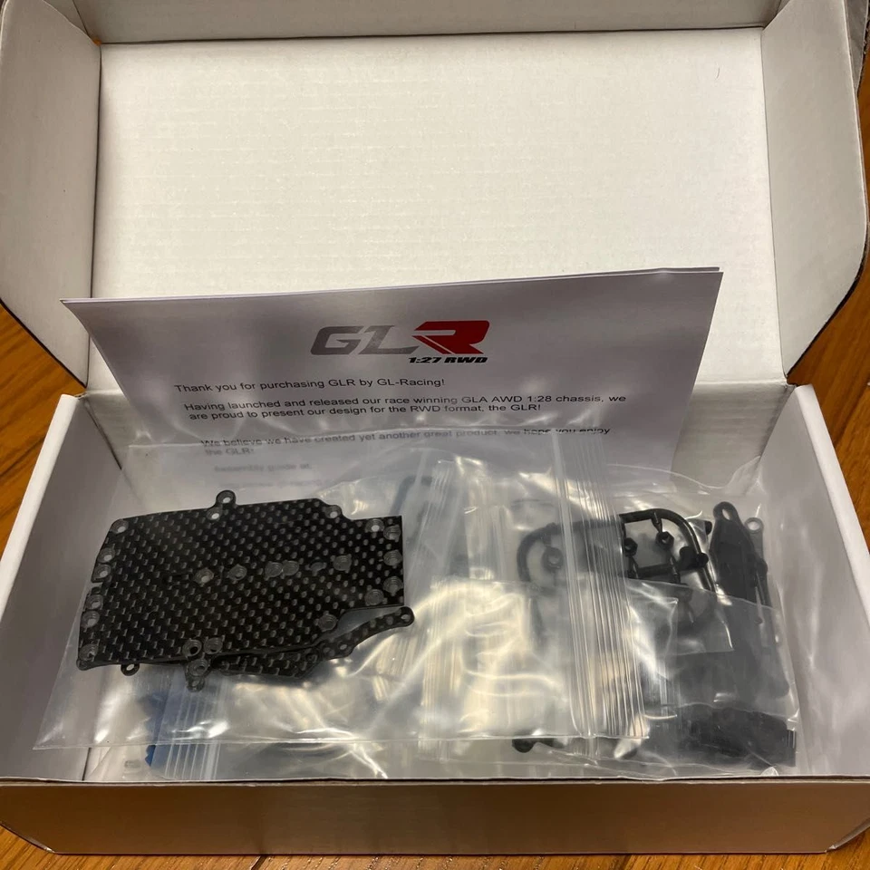 GL racing GLR 1/27 RWD シャーシキット、アウディR8-