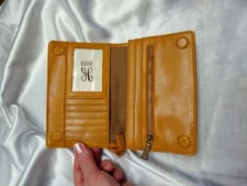 HOBO International, Leather NEW w/o Tags Tan Khaki Brown Wristlet Cross Wallet