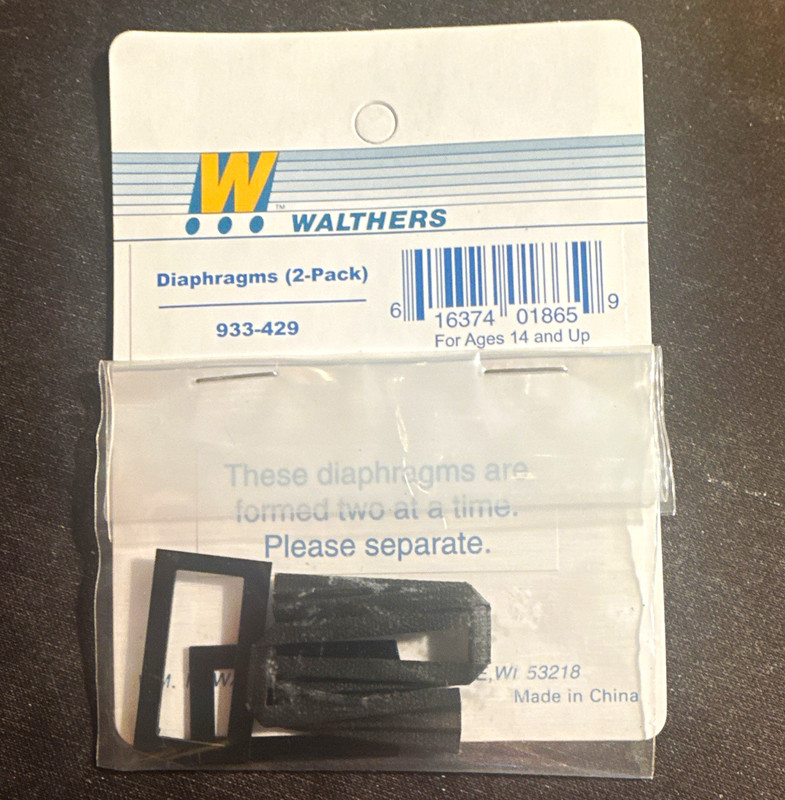 Walthers Diaphragms 2-Pack HO 1:87 Black Plastic Unassembled Kit 933-429. 13 pks