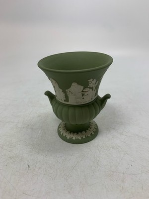 VTG JASPERWARE URN VASE W/ PEOPLE AROUND TREES.