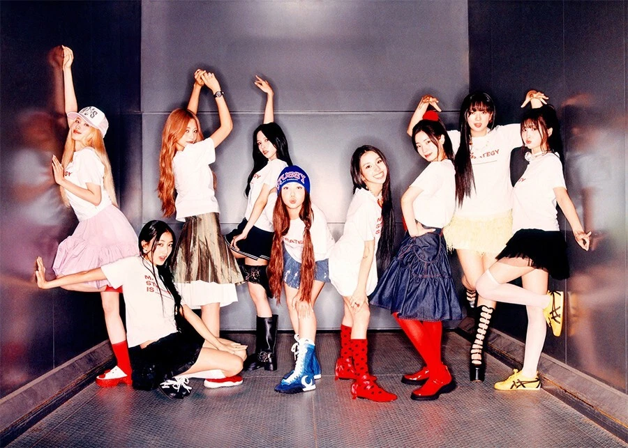 TWICE #3 アルバムセット Amazon.co.jp: TWICE - 14TH MINI ALBUM [ STRATEGY ] 韓国盤 (3