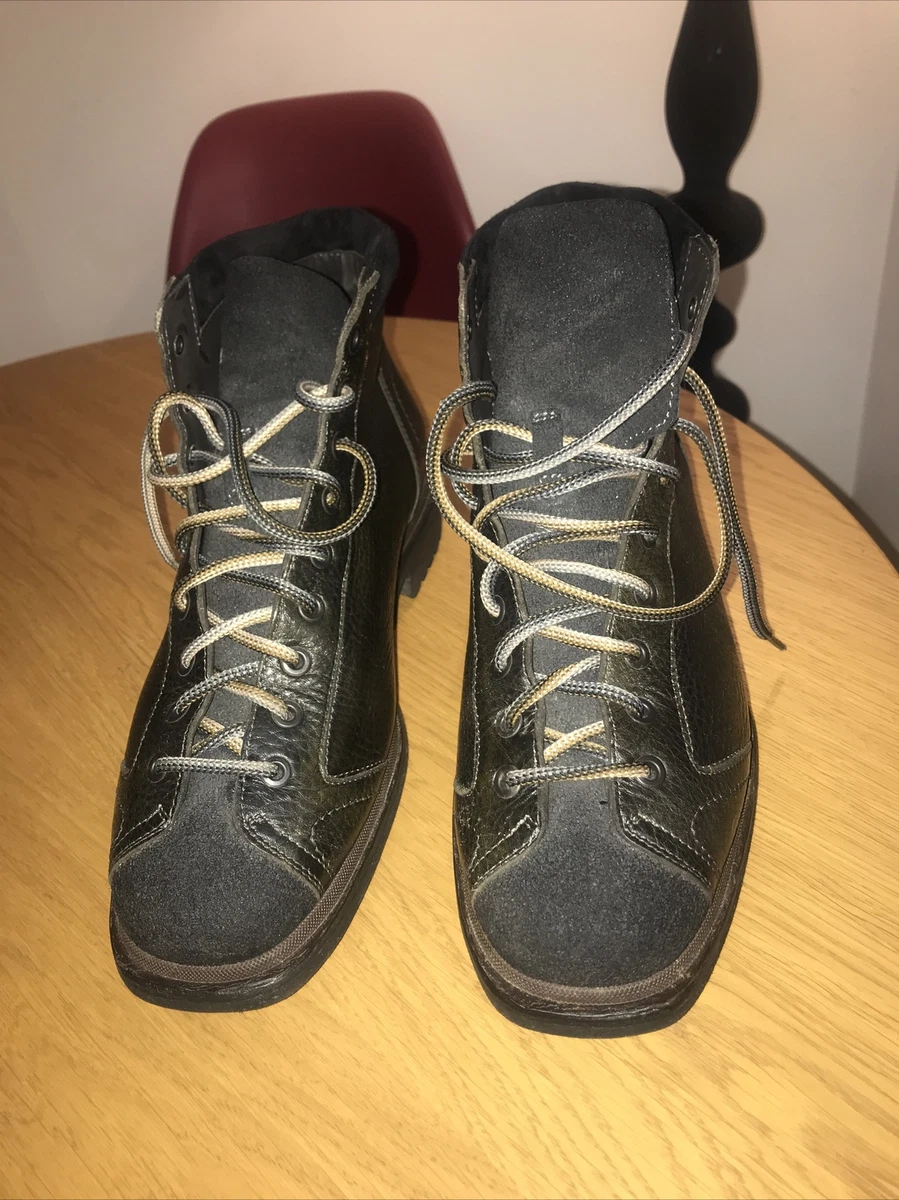 Santoni hotsell hiking boots