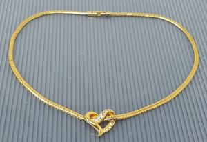 Authentic Vintage Nina Ricci Gold Plated Chain Heart Crystal Pendant Necklace 17"