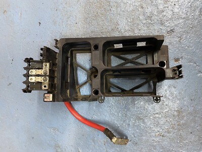 VAUXHALL/OPEL ZAFIRA B ASTRA H ENGINE FUSE BOX TERMINAL BRACKET 1534964
