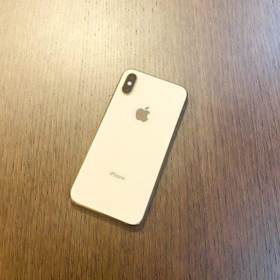 iPhone Xs 64 GB Gold Unlocked SIM free Battery 100% Apple 