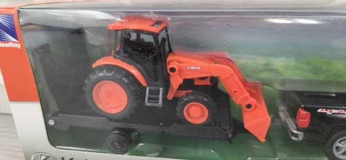 New Ray 1/43 Chevy Silverado Pickup with Trailer & Kubota M5-111 Tractor Loader - Picture 3 of 8
