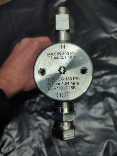 Back Pressure Regulator, 12,4 bar (180 Max psi), SST, with Gauge, Slight Damage - Picture 3 of 4