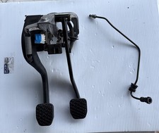 97-06 Bmw E46 Manual Transm Pedal Assembly Clutch Brake Pedal Assembly Used Oem 97-06 Bmw E46 Manual Transm Pedal Assembly Clutch Brake Pedal Assembly Used Oem