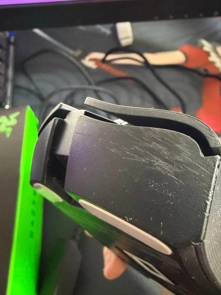 Razer DeathAdder V2 Pro Wireless Gaming Mouse with Mouse Bungee V2 Set - Image 4 of 4