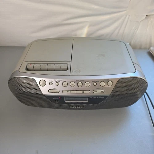 Sony CFD-S05 CD Cassette Boombox Radio CD-R/RW Playback Portable Stereo Vtg